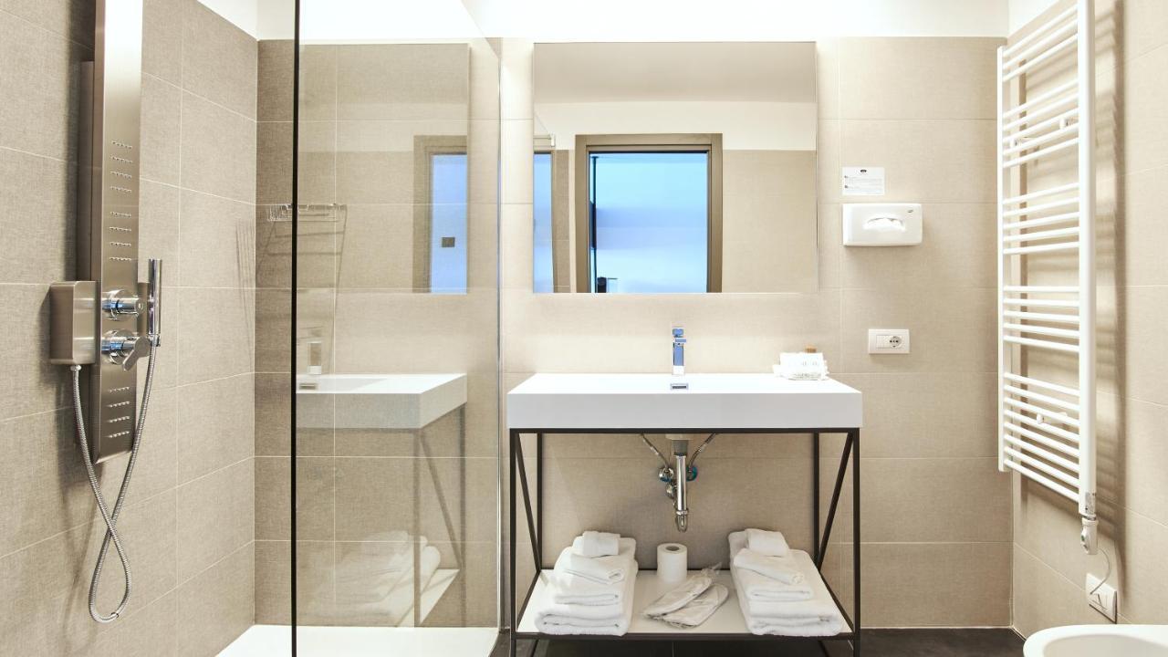 Hotel Lago 4*